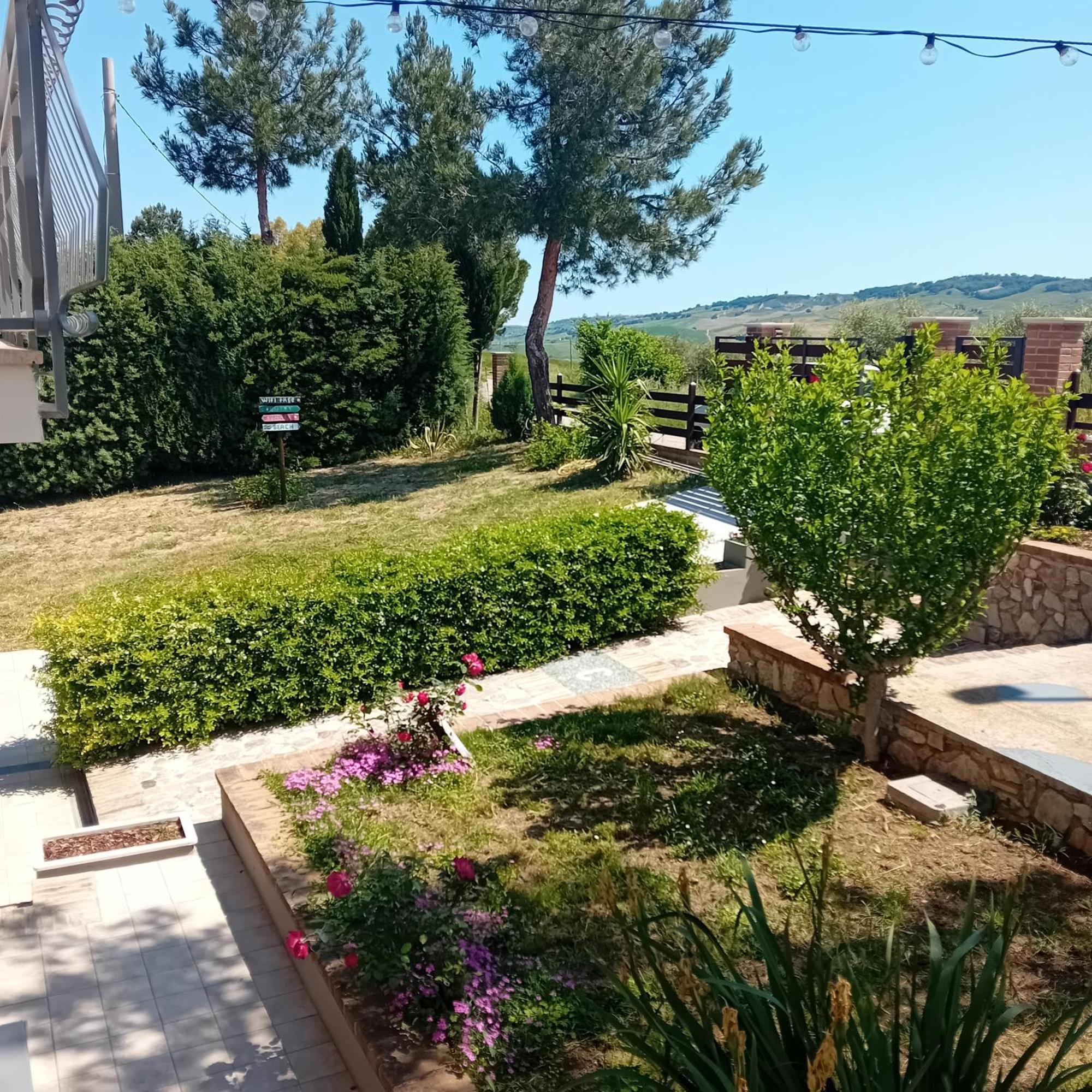 Villa Nonno Nicola 몬테네로 디 비사치아 외부 사진